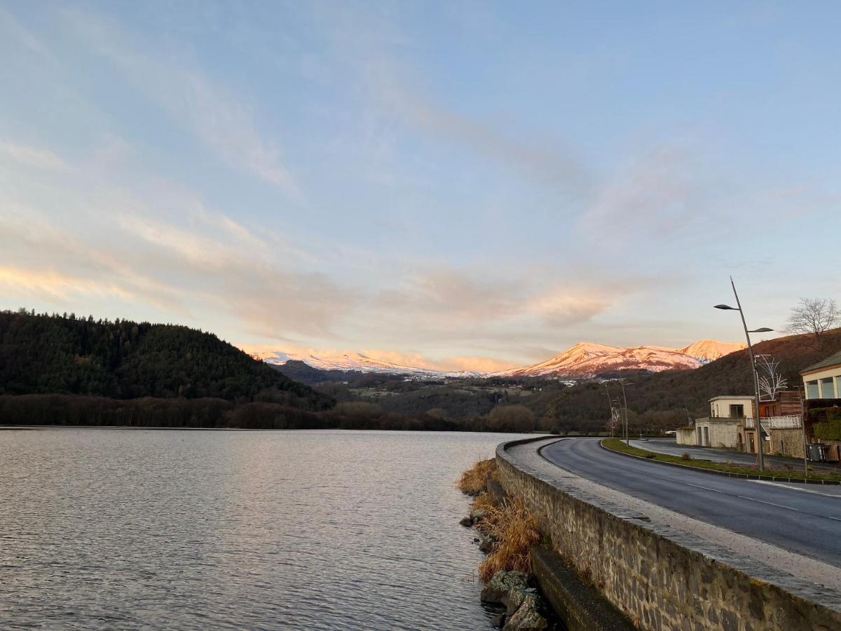 La bonne hôtesse Hotel Chambon-sur-Lac Exterior foto