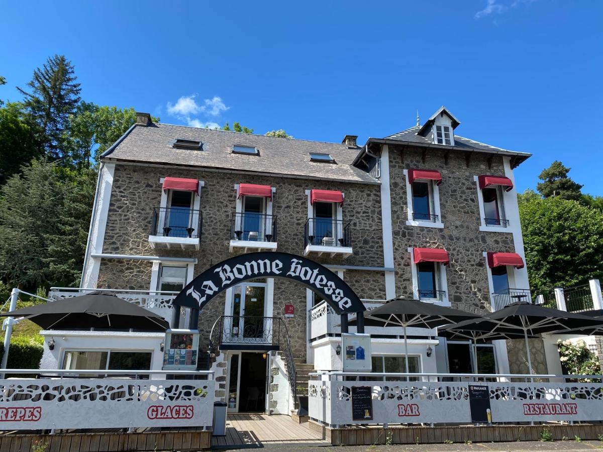 La bonne hôtesse Hotel Chambon-sur-Lac Exterior foto