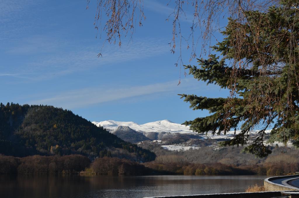 La bonne hôtesse Hotel Chambon-sur-Lac Exterior foto